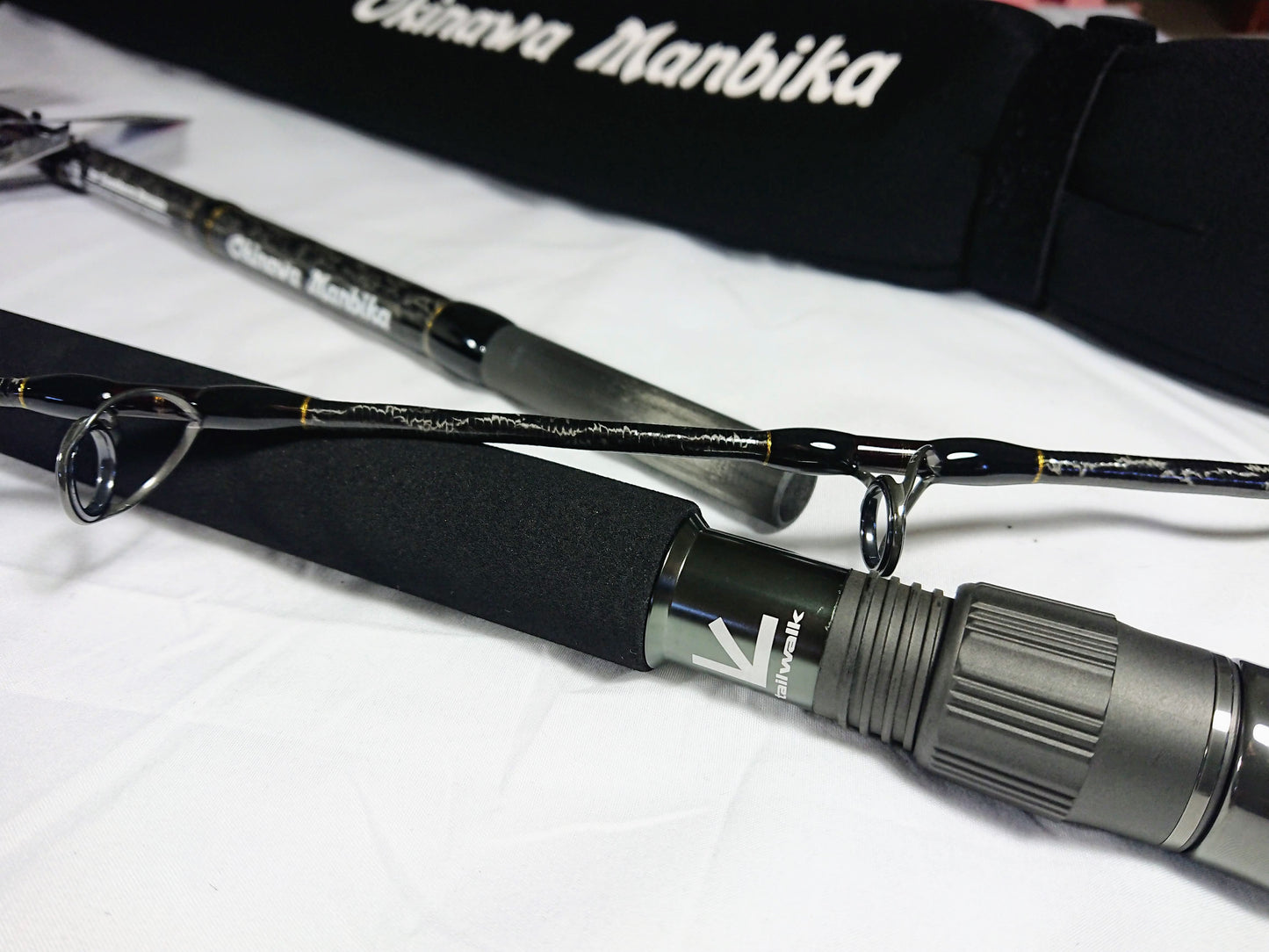 Caña para pesca de orilla Tailwalk OKINAWA MANBIKA C100SSXH-P3