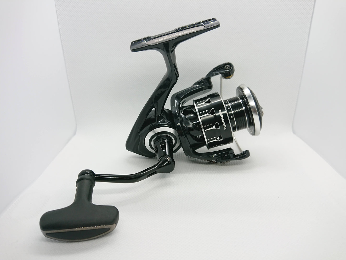 Tailwalk Speaky 2500HGX with Spare Spool