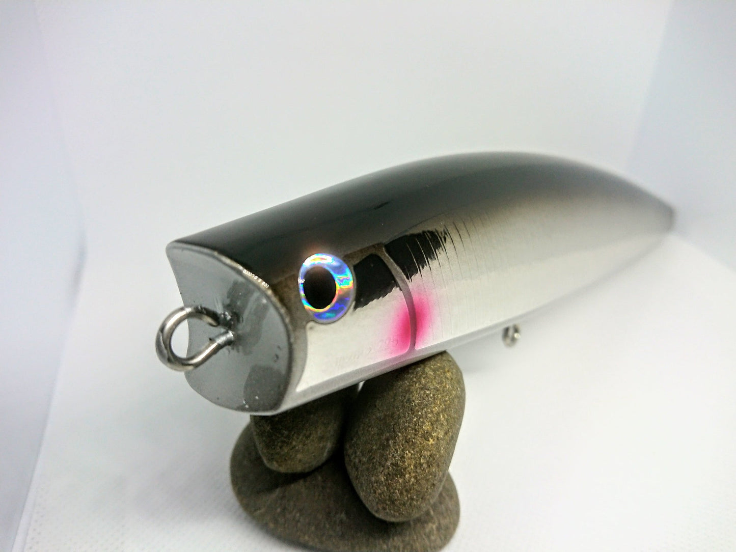 Señuelo de superficie Fish Trippers Village Espuma 220 Black Silver
