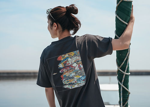 海军服装鱼群图案T恤